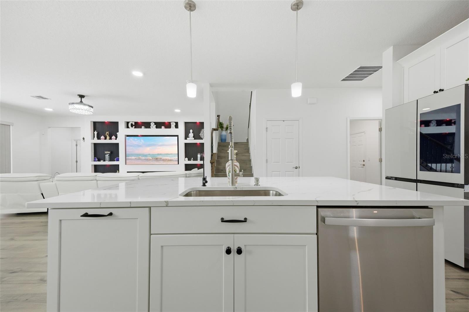 Listing photo id 12 for 7792 Notched Pine Bend