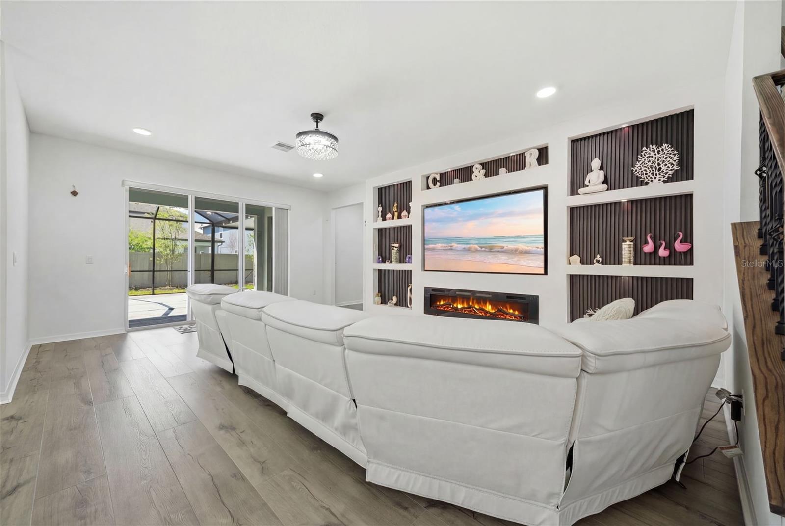 Listing photo id 18 for 7792 Notched Pine Bend