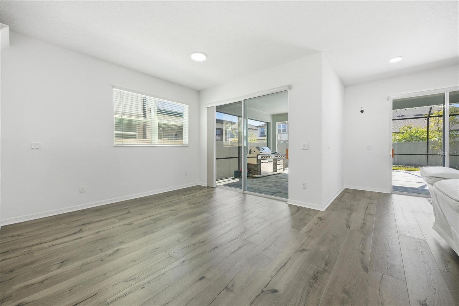 Listing photo id 23 for 7792 Notched Pine Bend