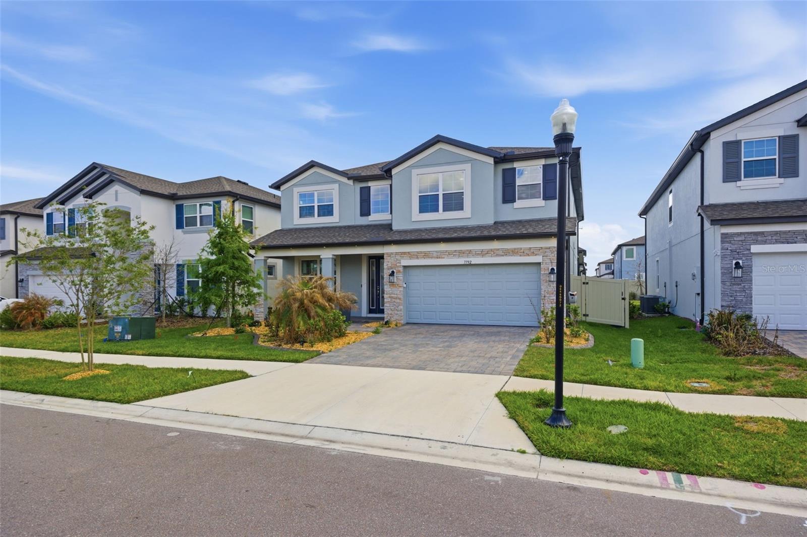 Listing photo id 1 for 7792 Notched Pine Bend