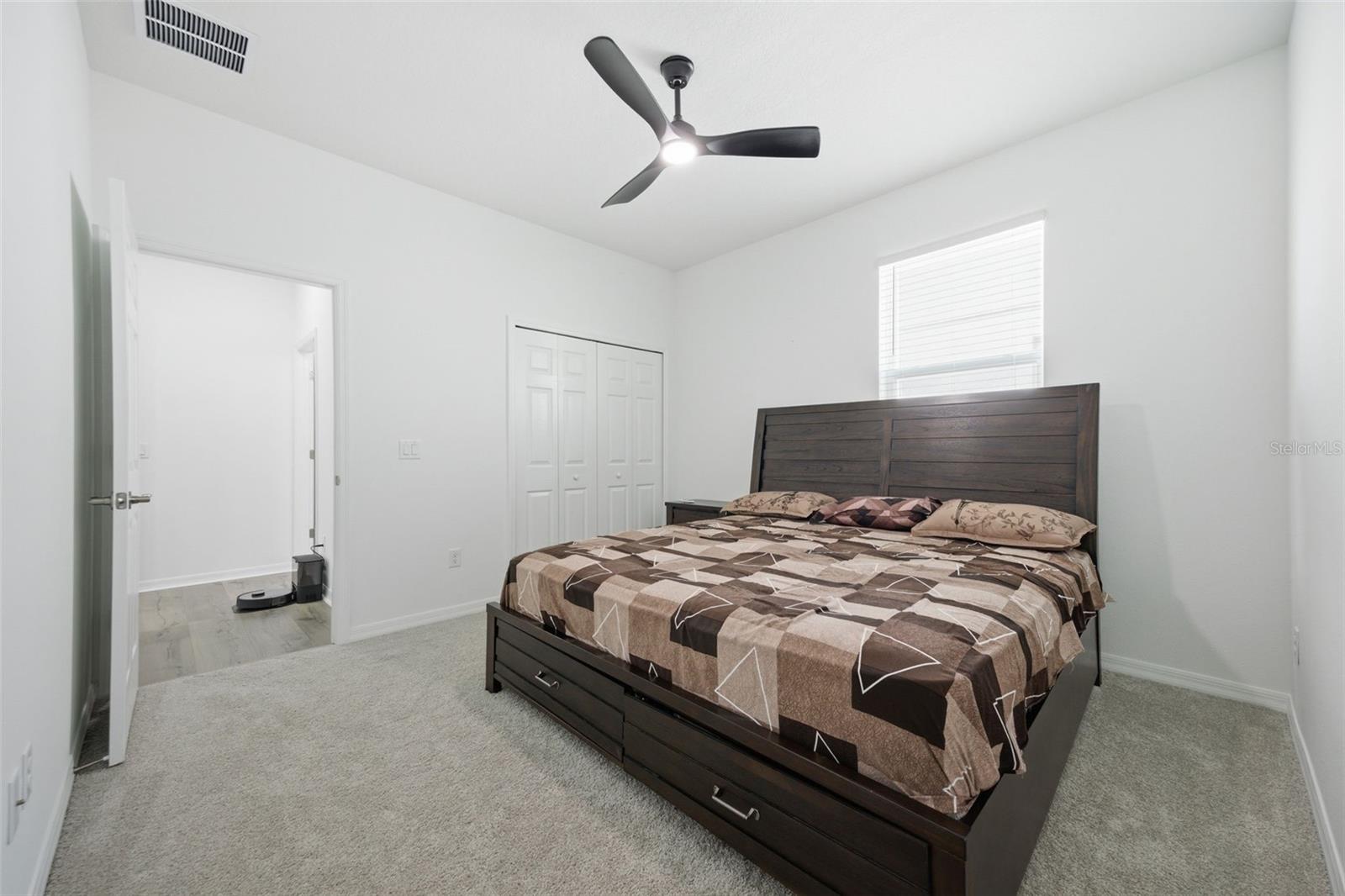 Listing photo id 28 for 7792 Notched Pine Bend