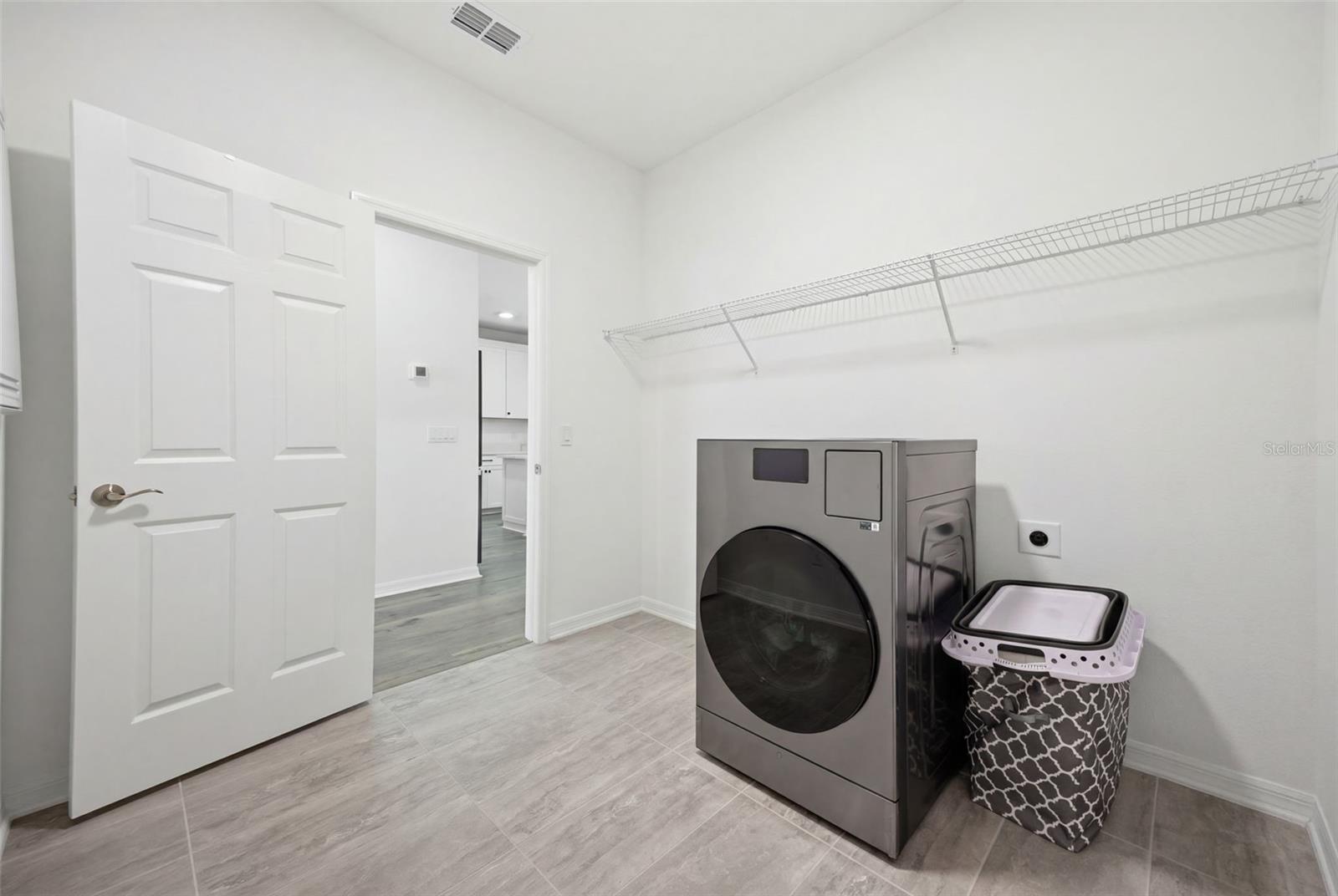 Listing photo id 30 for 7792 Notched Pine Bend