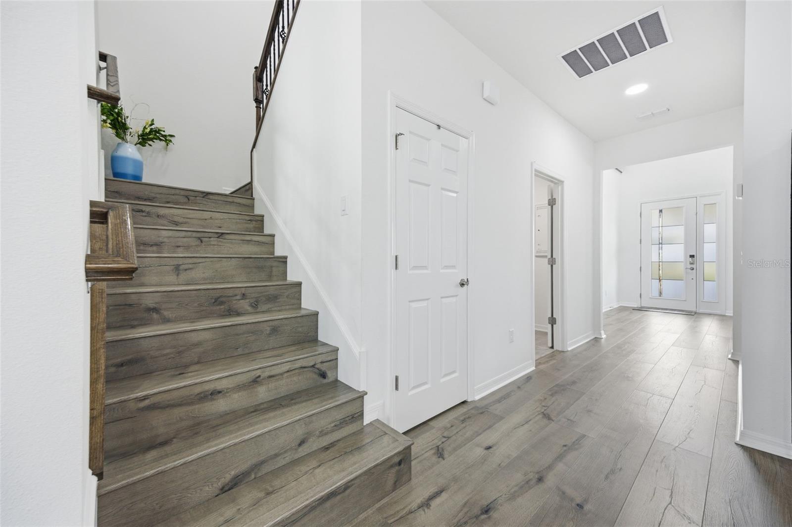 Listing photo id 32 for 7792 Notched Pine Bend