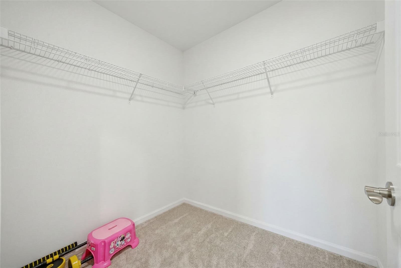 Listing photo id 39 for 7792 Notched Pine Bend