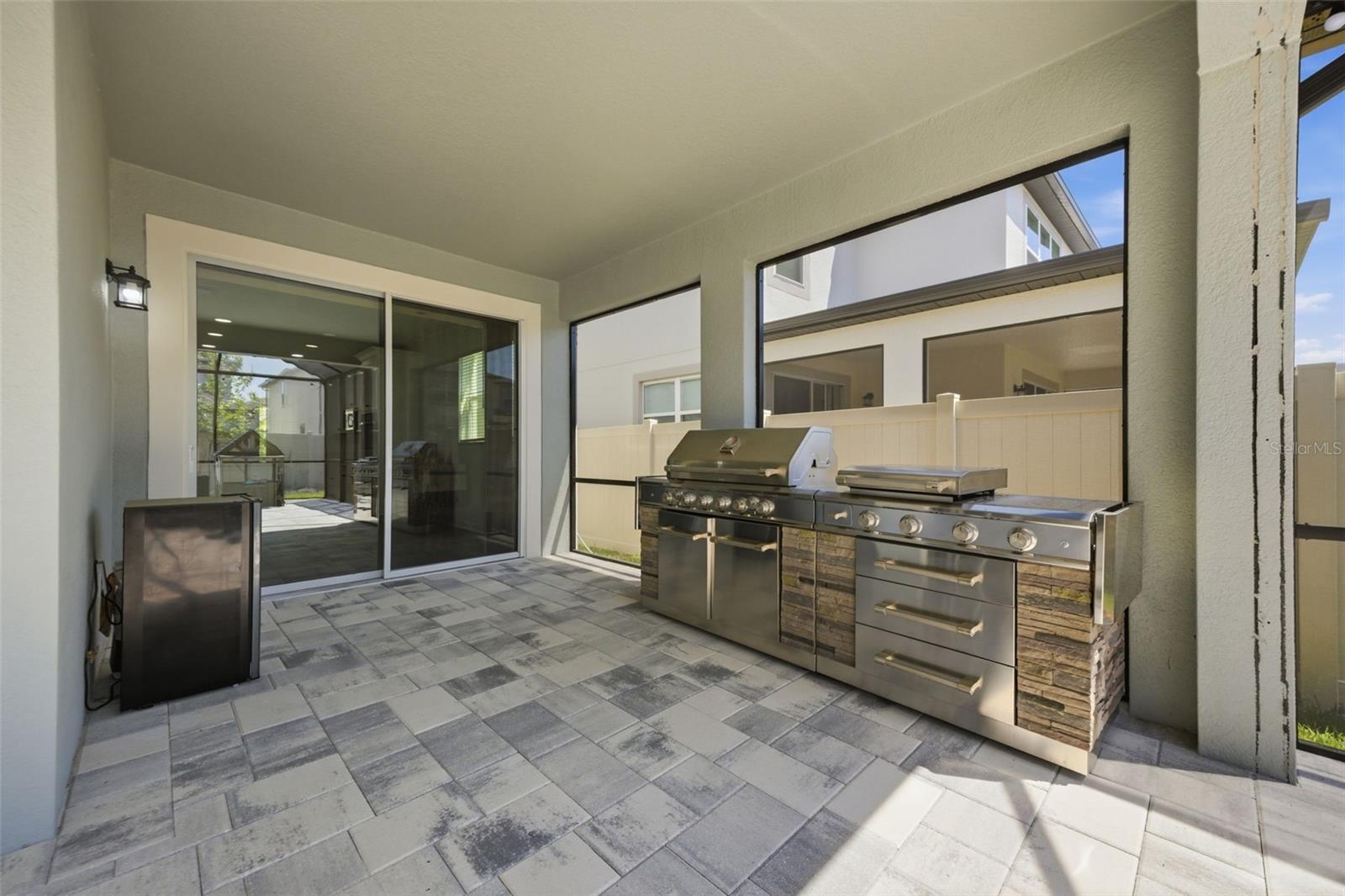 Listing photo id 57 for 7792 Notched Pine Bend