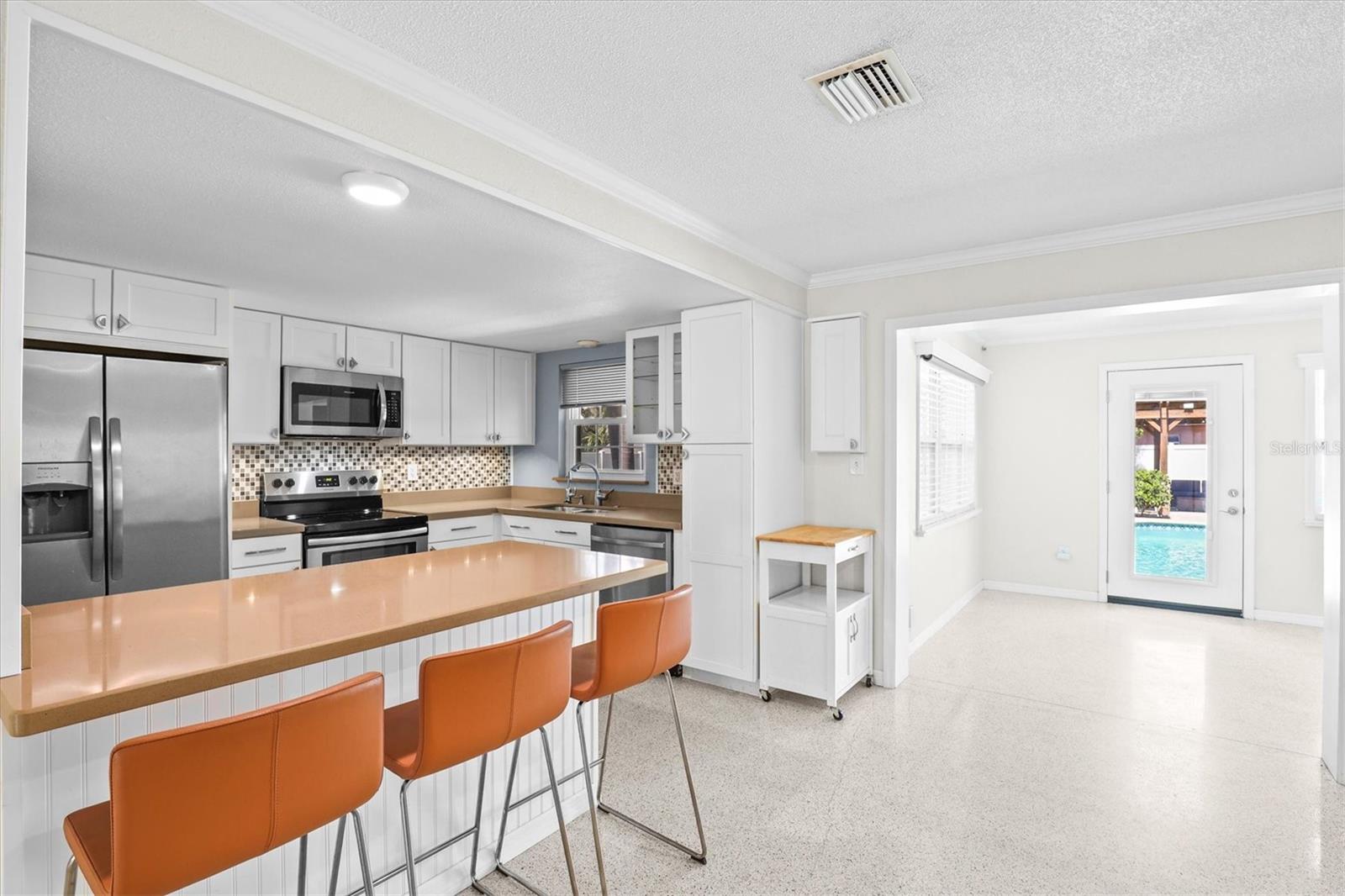 Image 14 of 37 For 1022 Sunnydale Drive