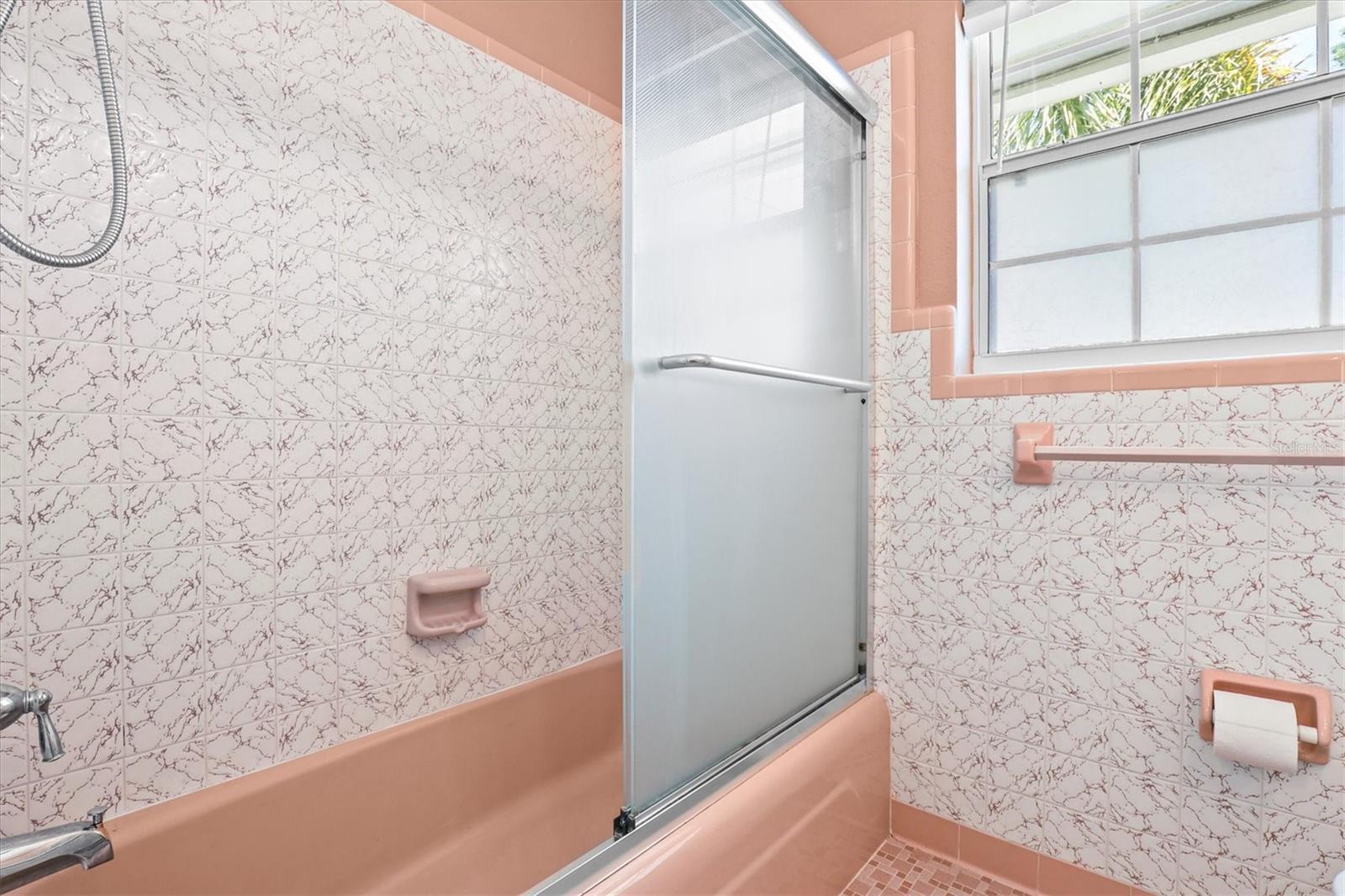 Image 24 of 37 For 1022 Sunnydale Drive