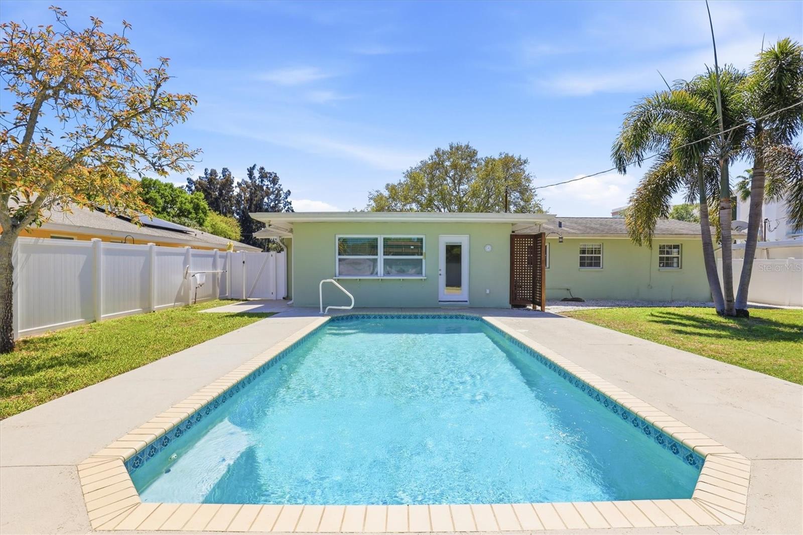 Image 7 of 37 For 1022 Sunnydale Drive