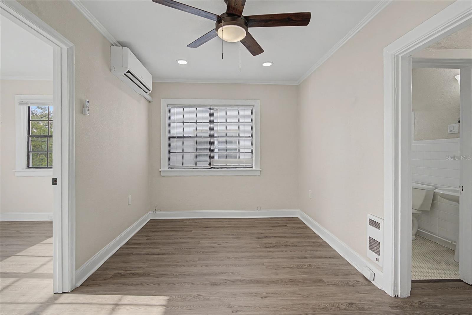 Image 16 of 17 For 517 Columbia Drive 20