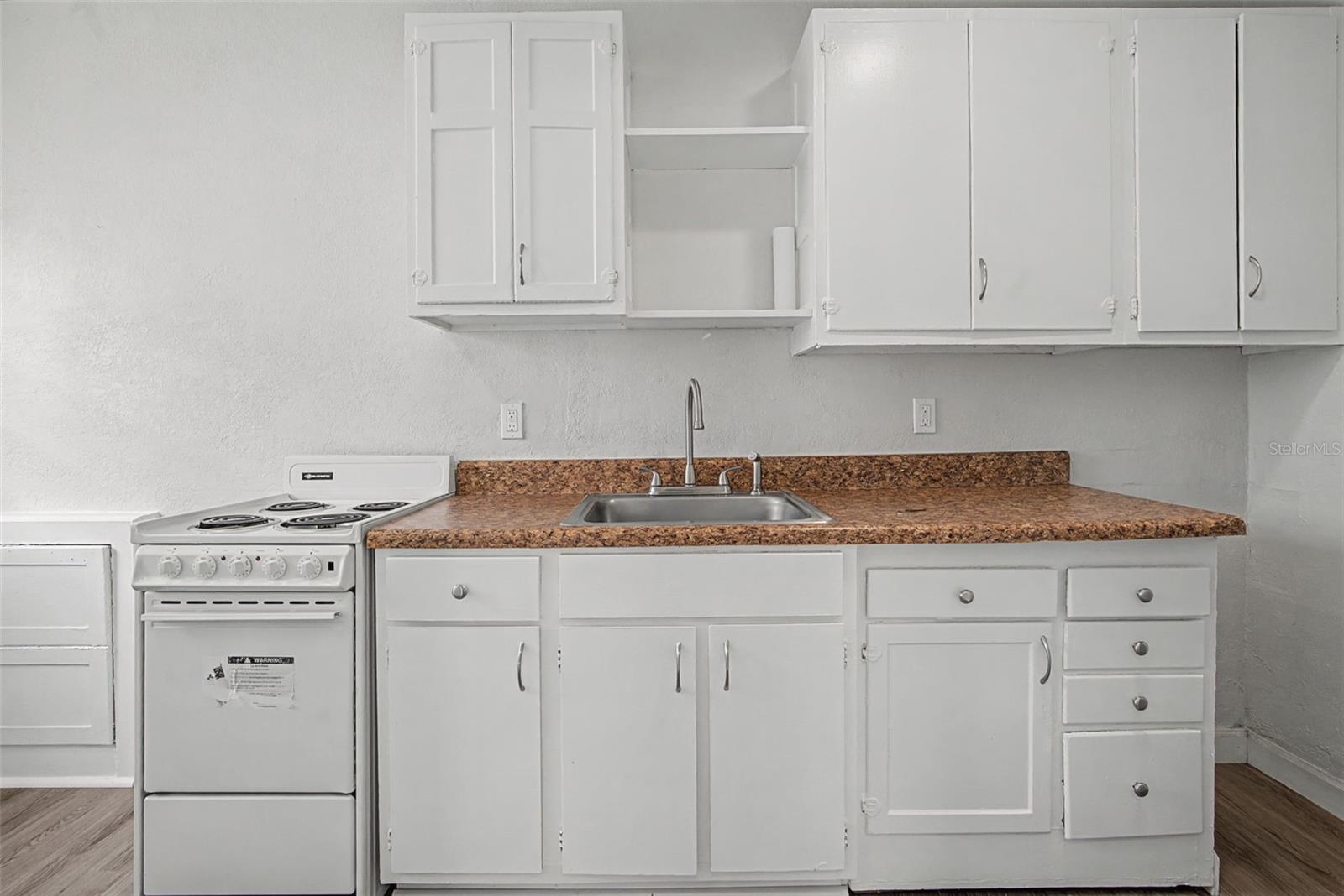 Image 7 of 17 For 517 Columbia Drive 20