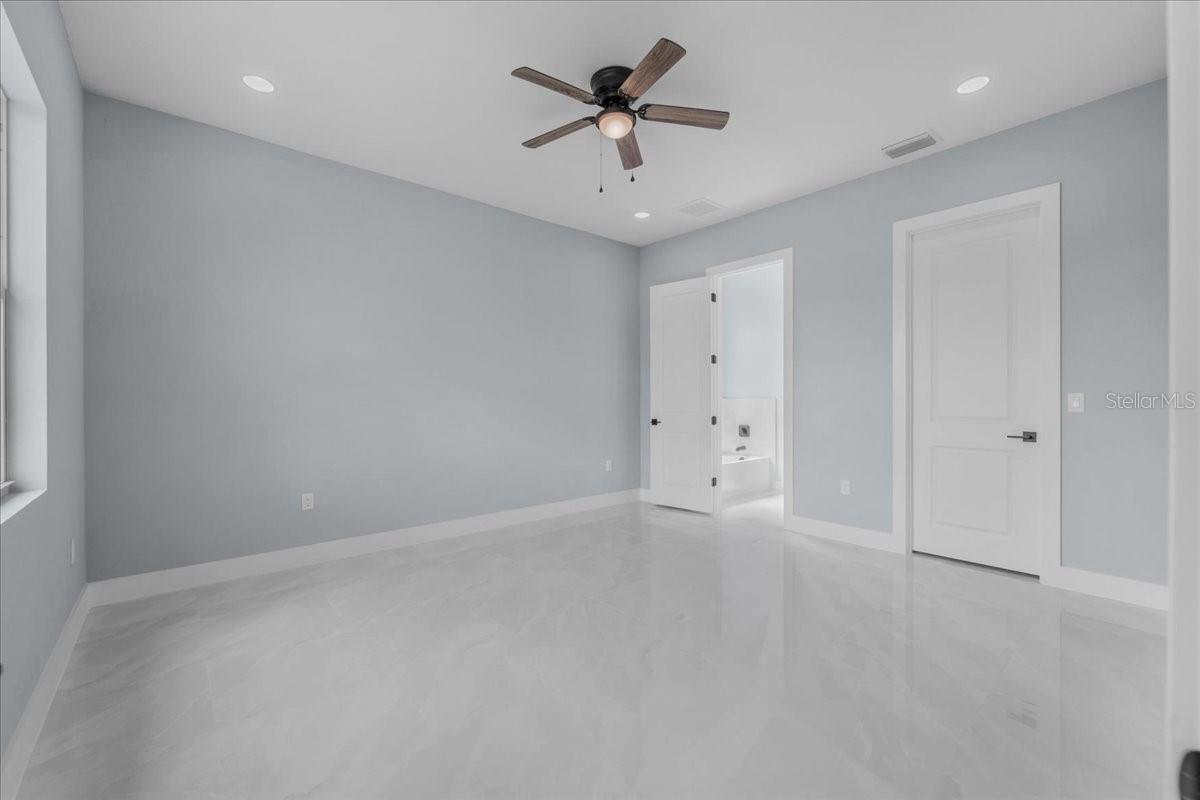 Image 23 of 43 For 1926 Tryon Court