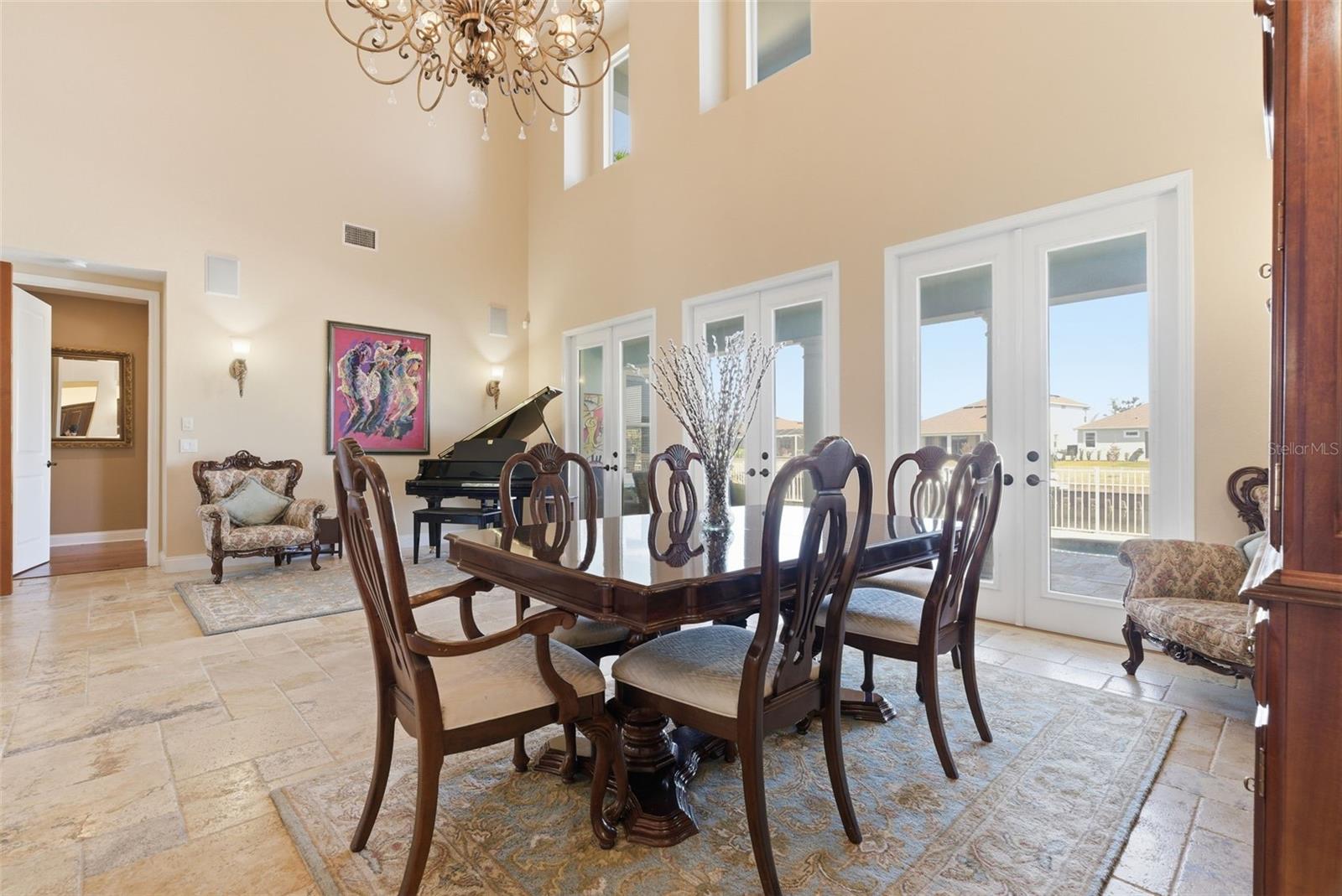 Image 11 of 92 For 715 Islebay Drive