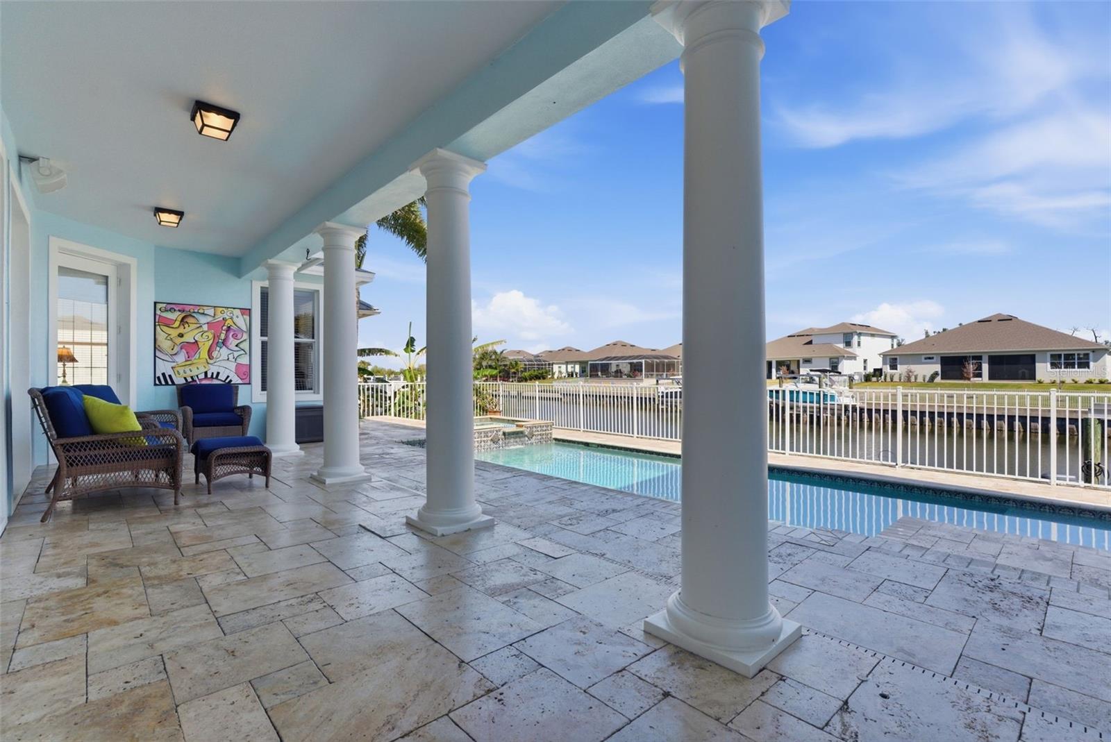 Image 18 of 92 For 715 Islebay Drive