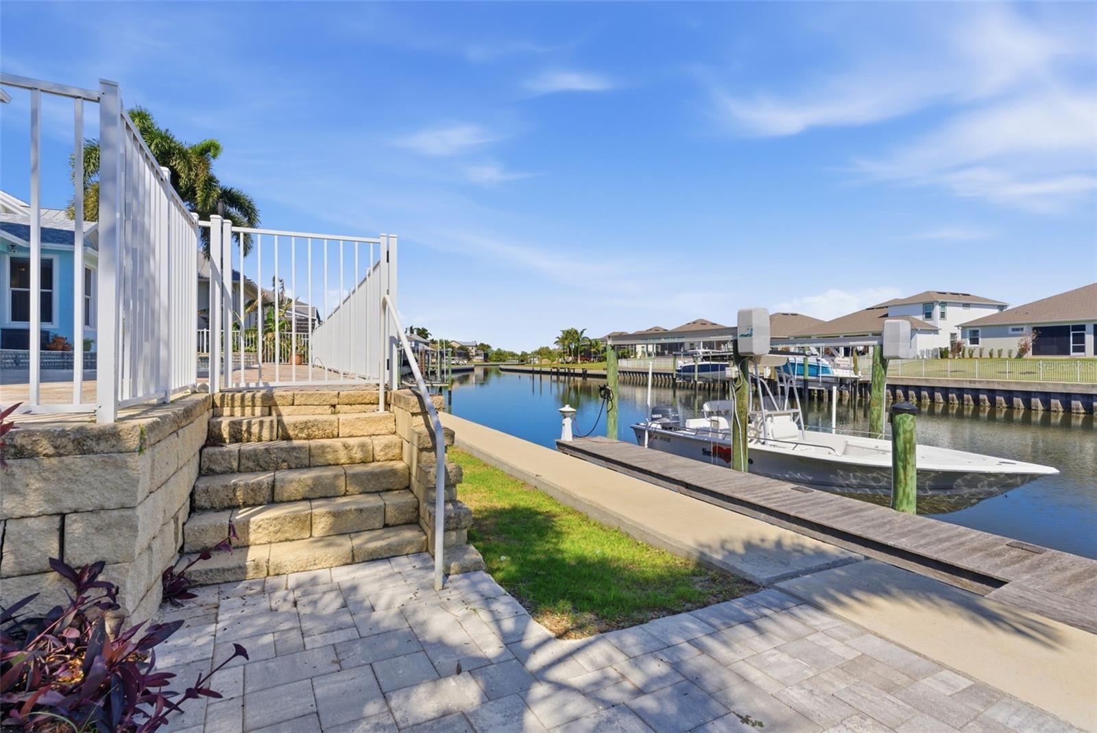 Image 23 of 92 For 715 Islebay Drive