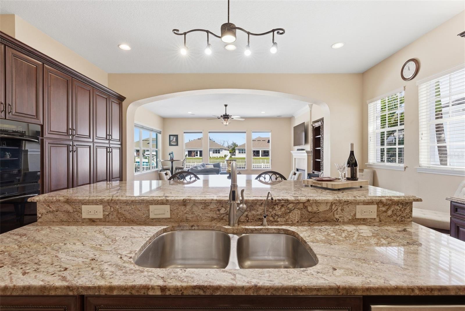 Image 32 of 92 For 715 Islebay Drive