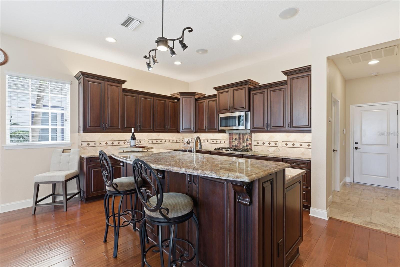 Image 34 of 92 For 715 Islebay Drive