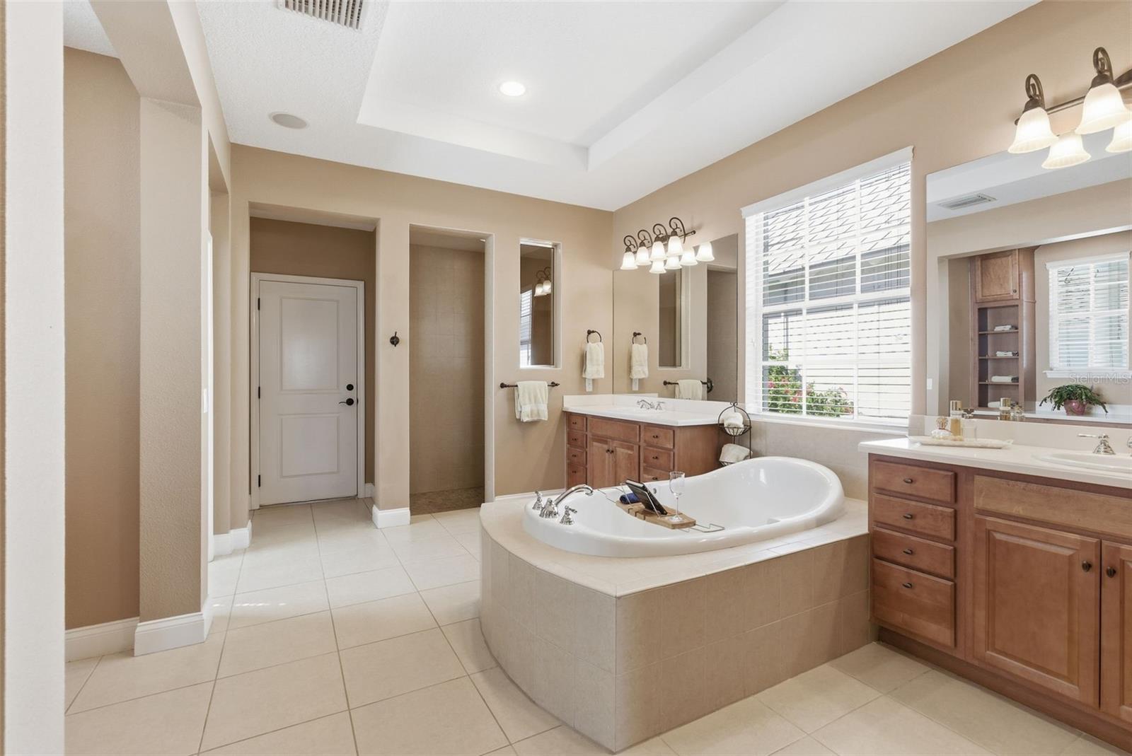 Image 42 of 92 For 715 Islebay Drive