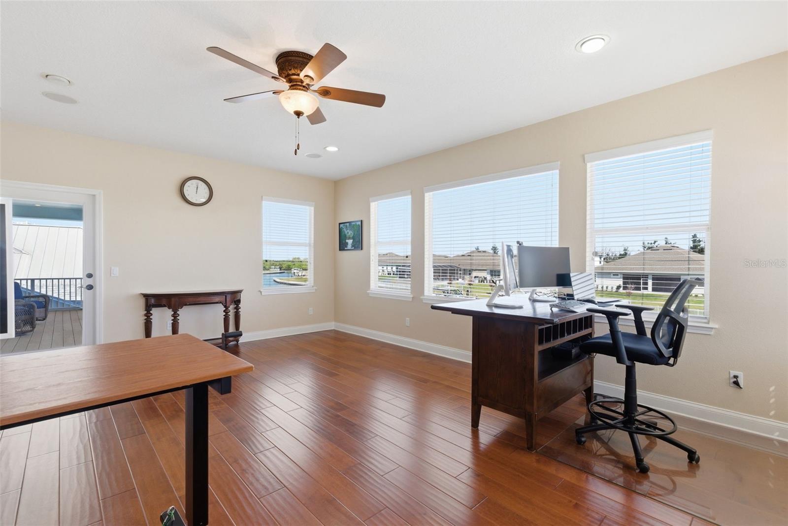 Image 51 of 92 For 715 Islebay Drive