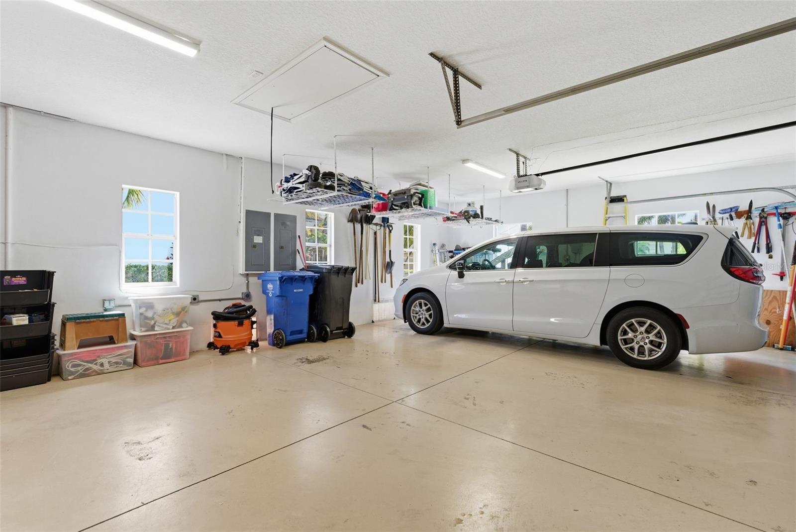 Image 62 of 92 For 715 Islebay Drive