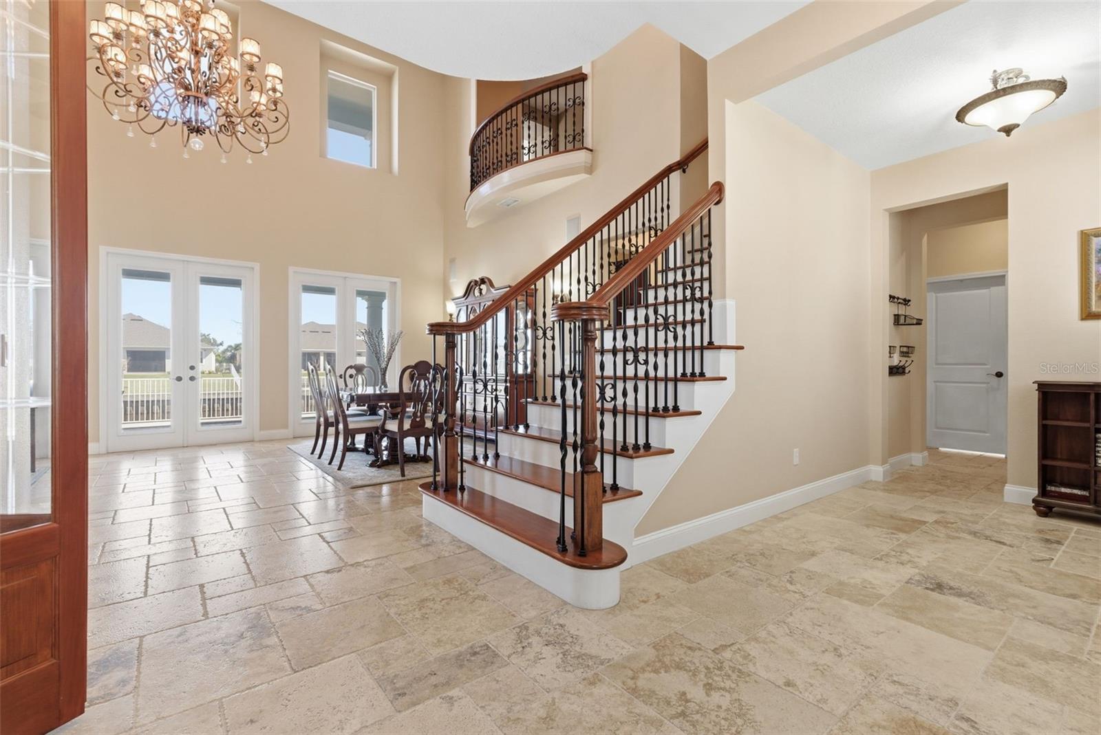 Image 7 of 92 For 715 Islebay Drive