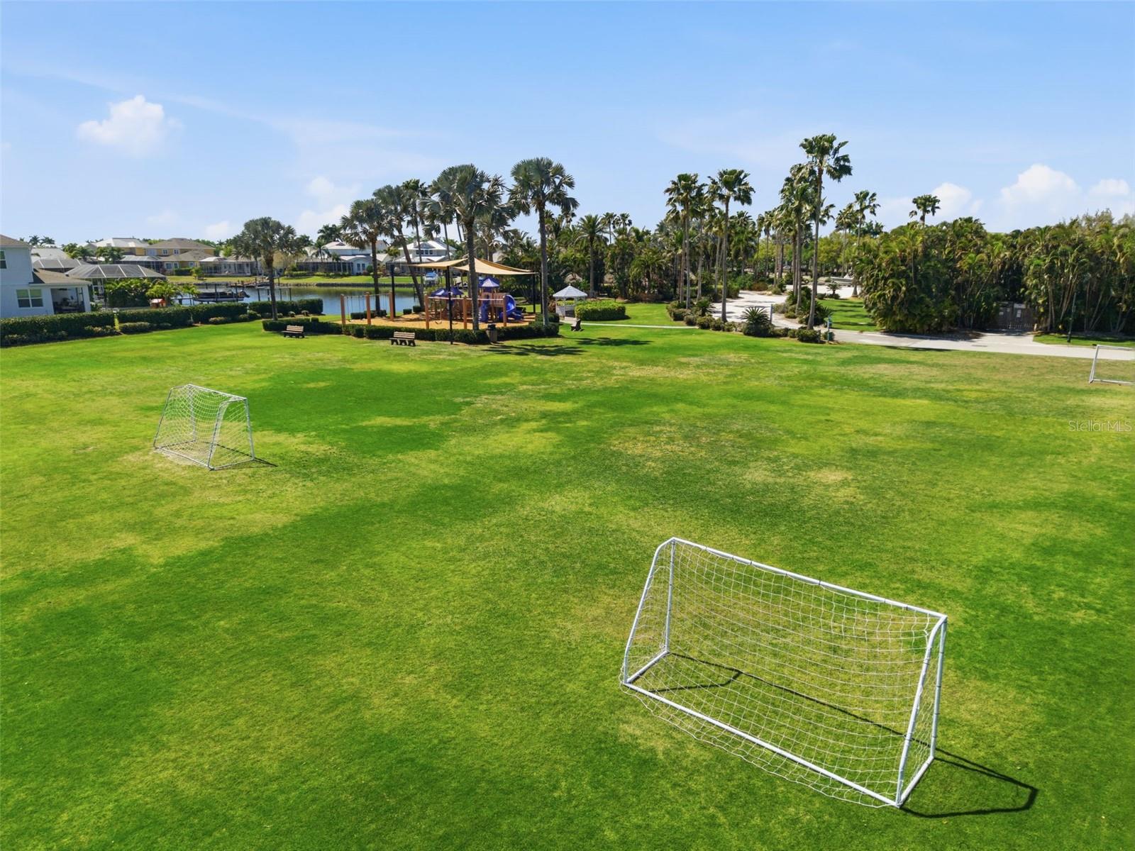 Image 88 of 92 For 715 Islebay Drive