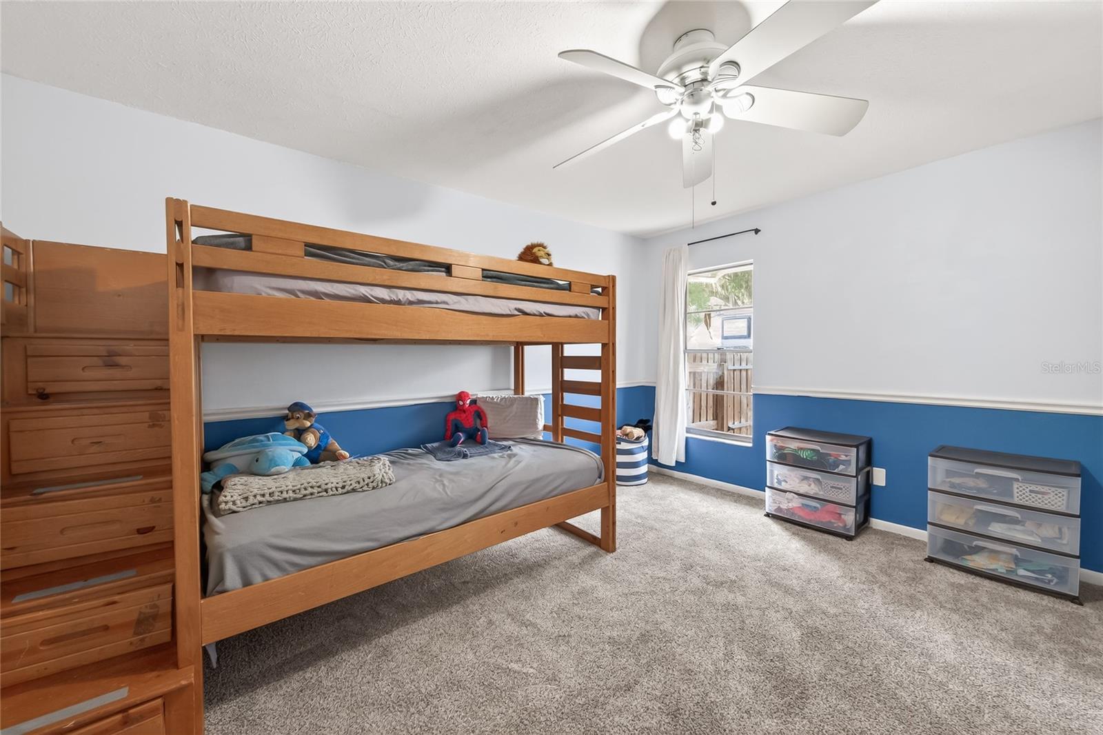 Listing photo id 16 for 18322 Swan Lake Drive