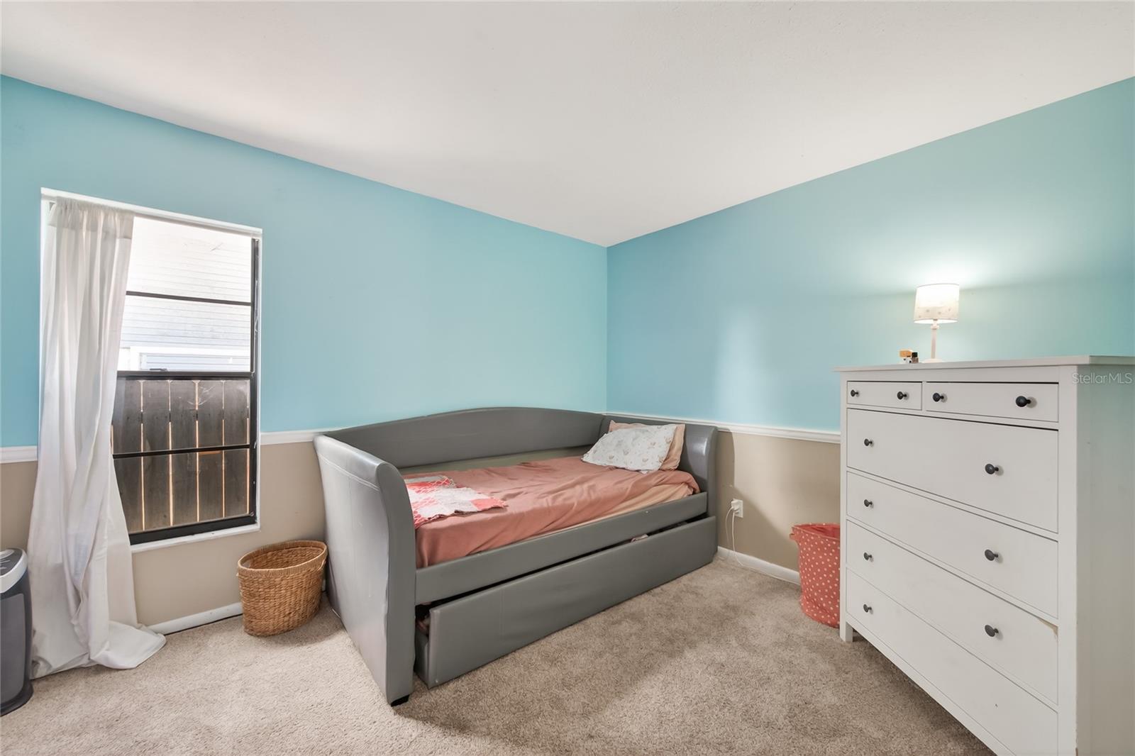 Listing photo id 17 for 18322 Swan Lake Drive