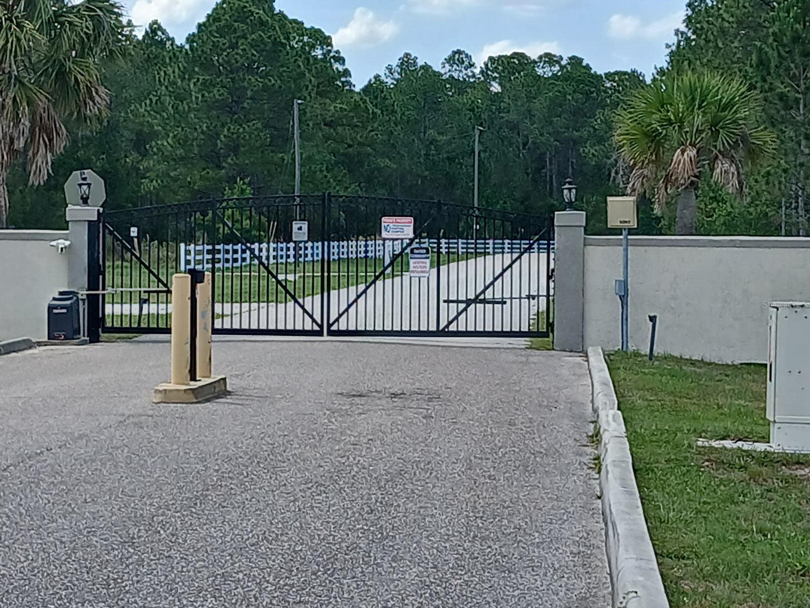 Image 3 of 16 For 1102 Hidden Palms Drive