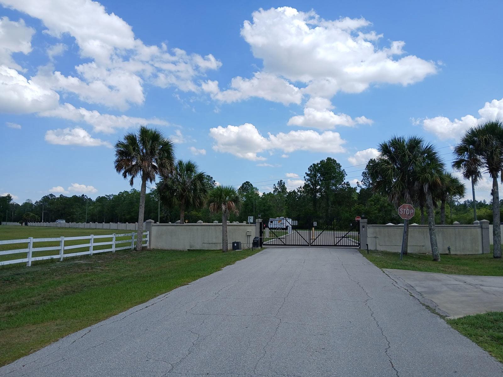 Image 4 of 16 For 1102 Hidden Palms Drive