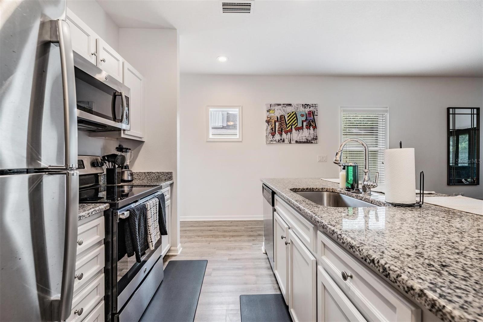 Image 10 of 42 For 2604 Highland Avenue A