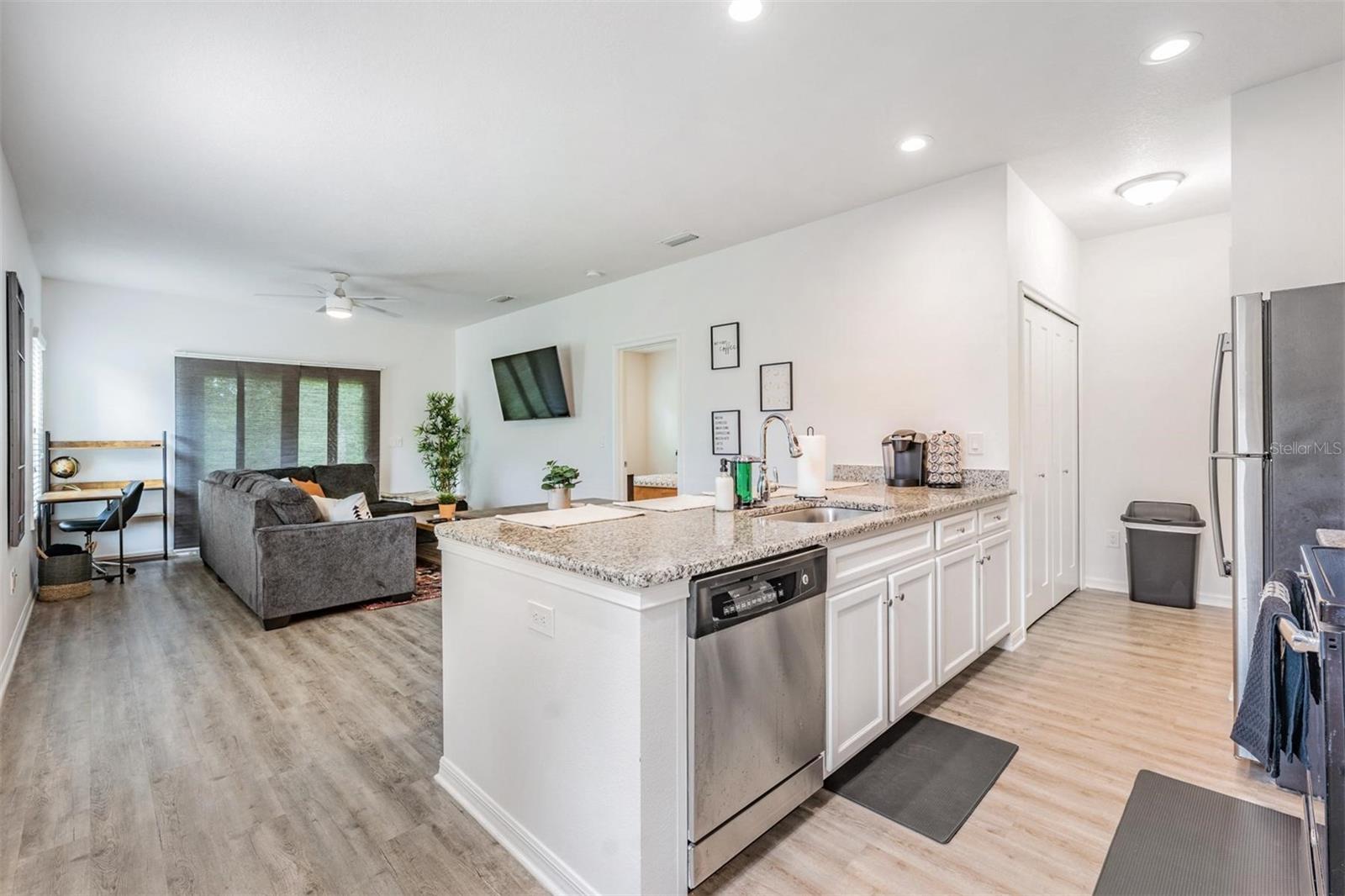 Image 11 of 42 For 2604 Highland Avenue A