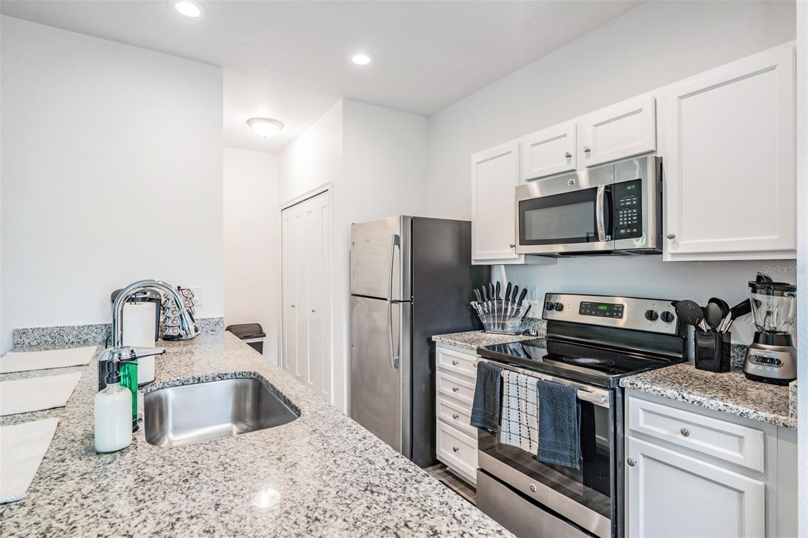 Image 15 of 42 For 2604 Highland Avenue A