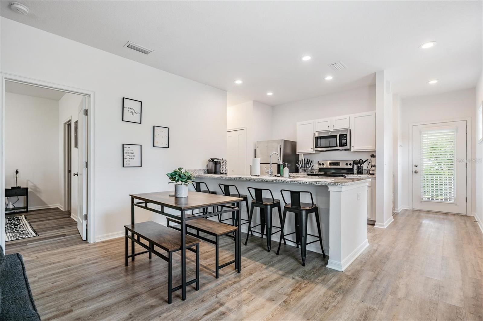 Image 18 of 42 For 2604 Highland Avenue A