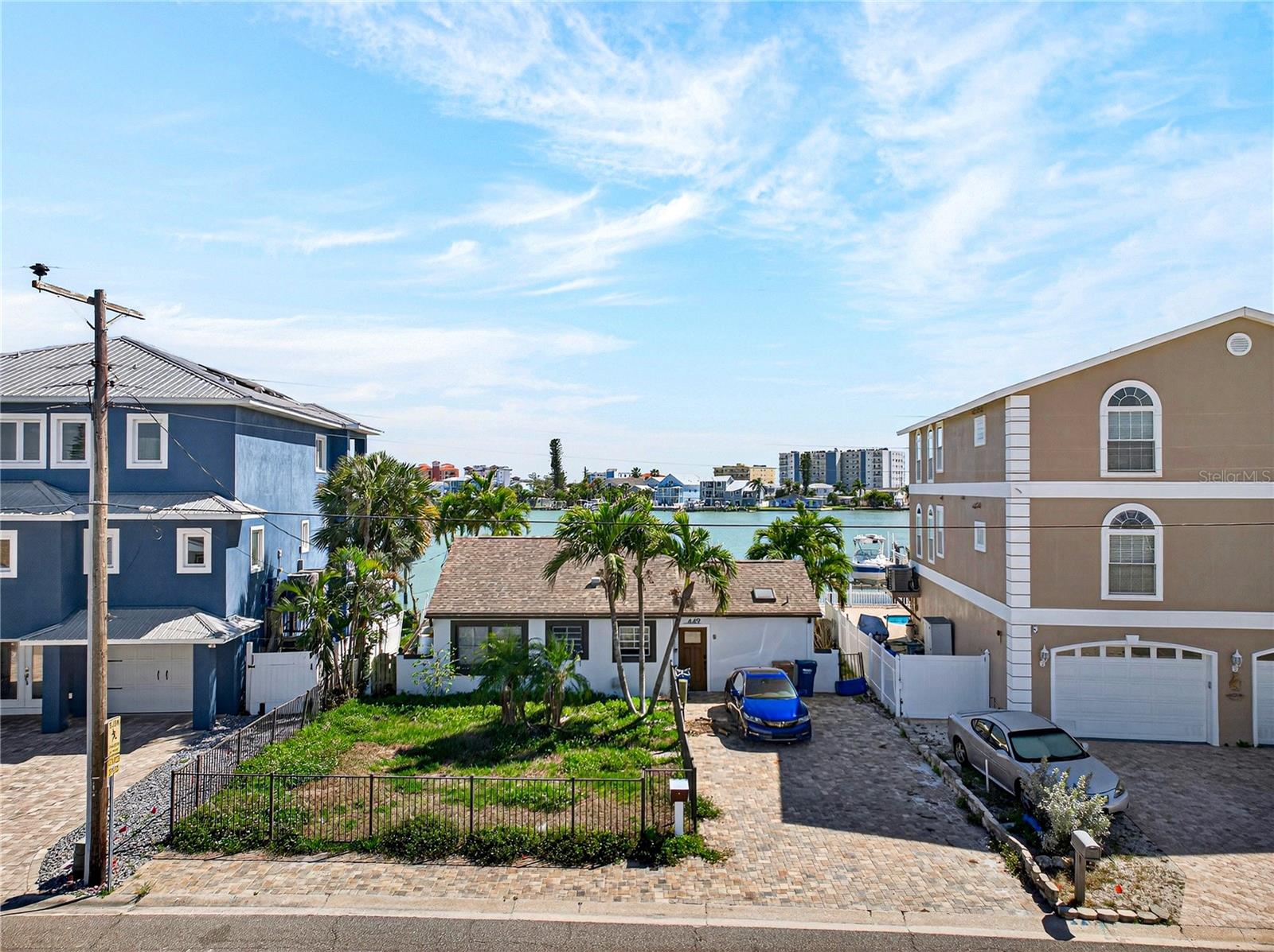 Image 5 of 19 For 449 Bayshore Drive