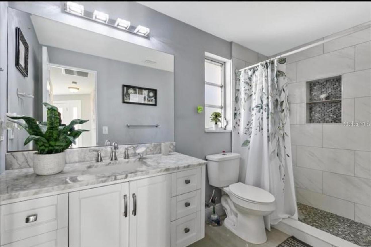 Image 13 of 18 For 8310 Pat Boulevard