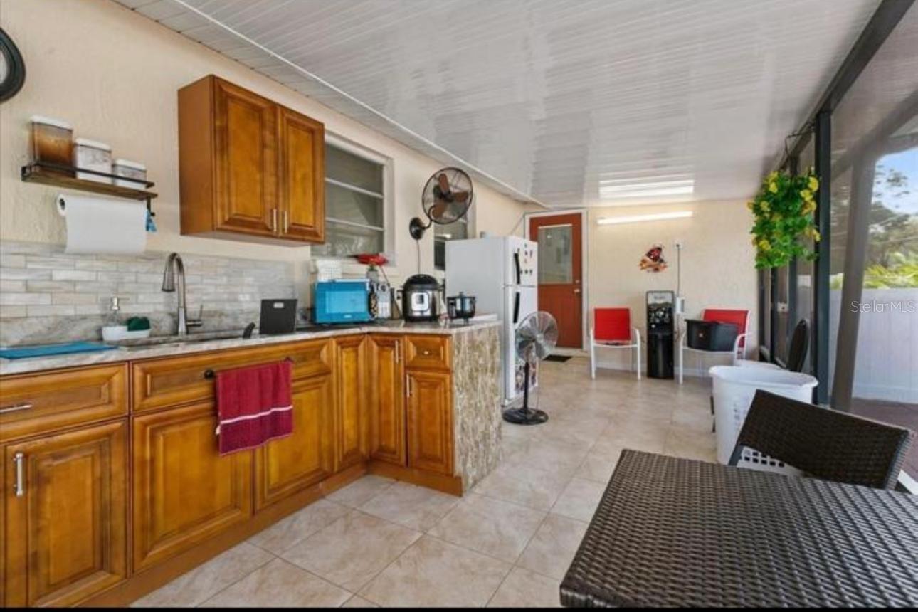 Image 14 of 18 For 8310 Pat Boulevard