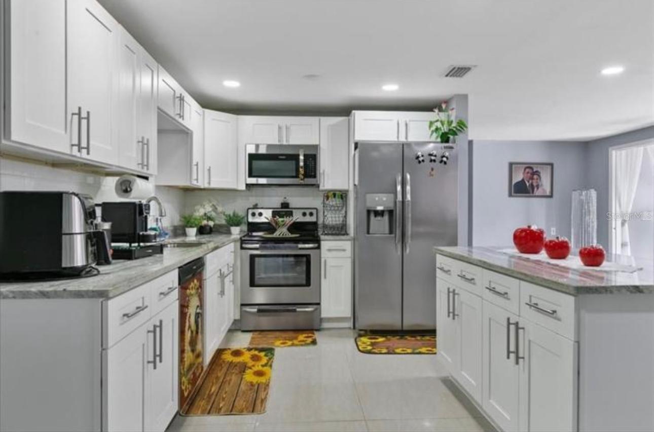 Image 5 of 18 For 8310 Pat Boulevard