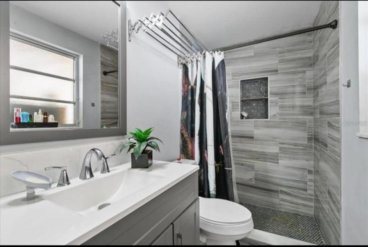 Image 9 of 18 For 8310 Pat Boulevard