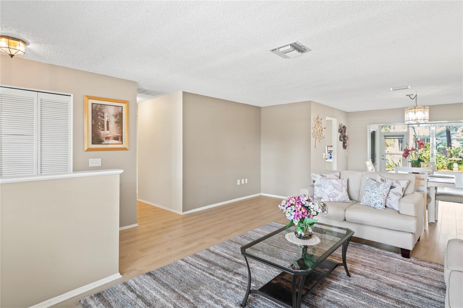 Image 12 of 98 For 7107 Pond View Court