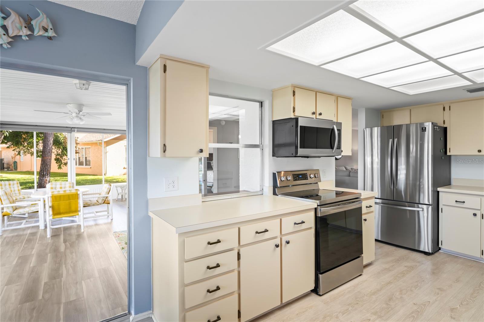 Image 17 of 98 For 7107 Pond View Court