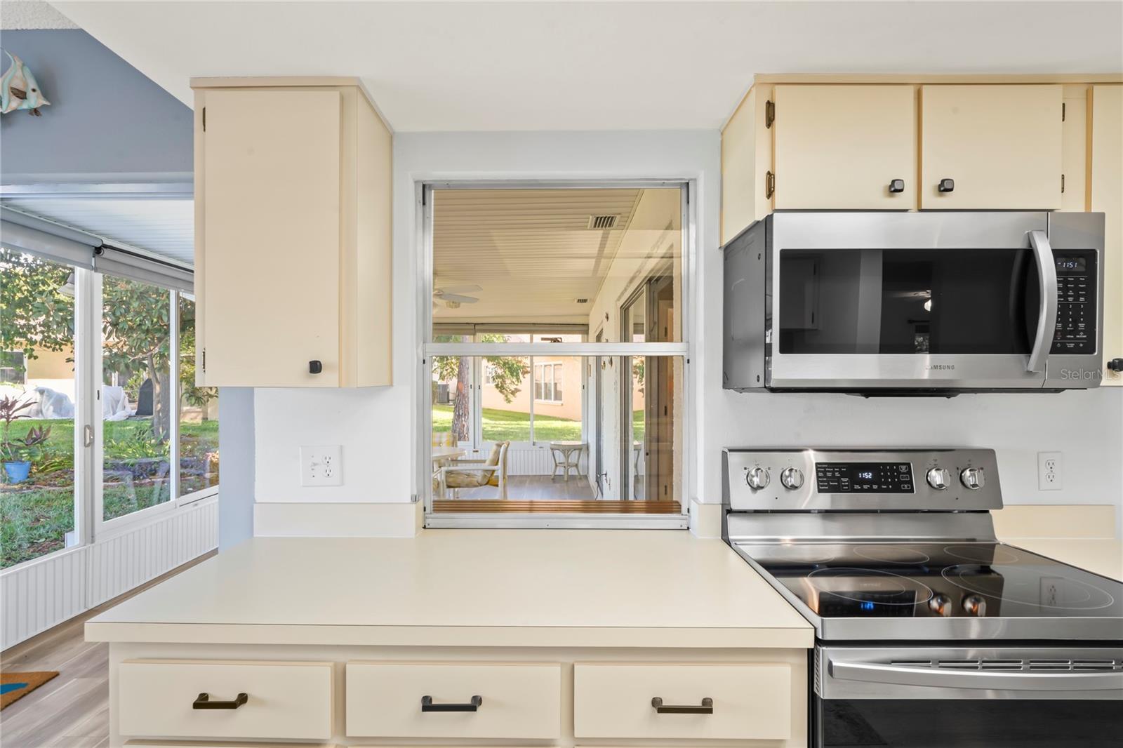 Image 18 of 98 For 7107 Pond View Court