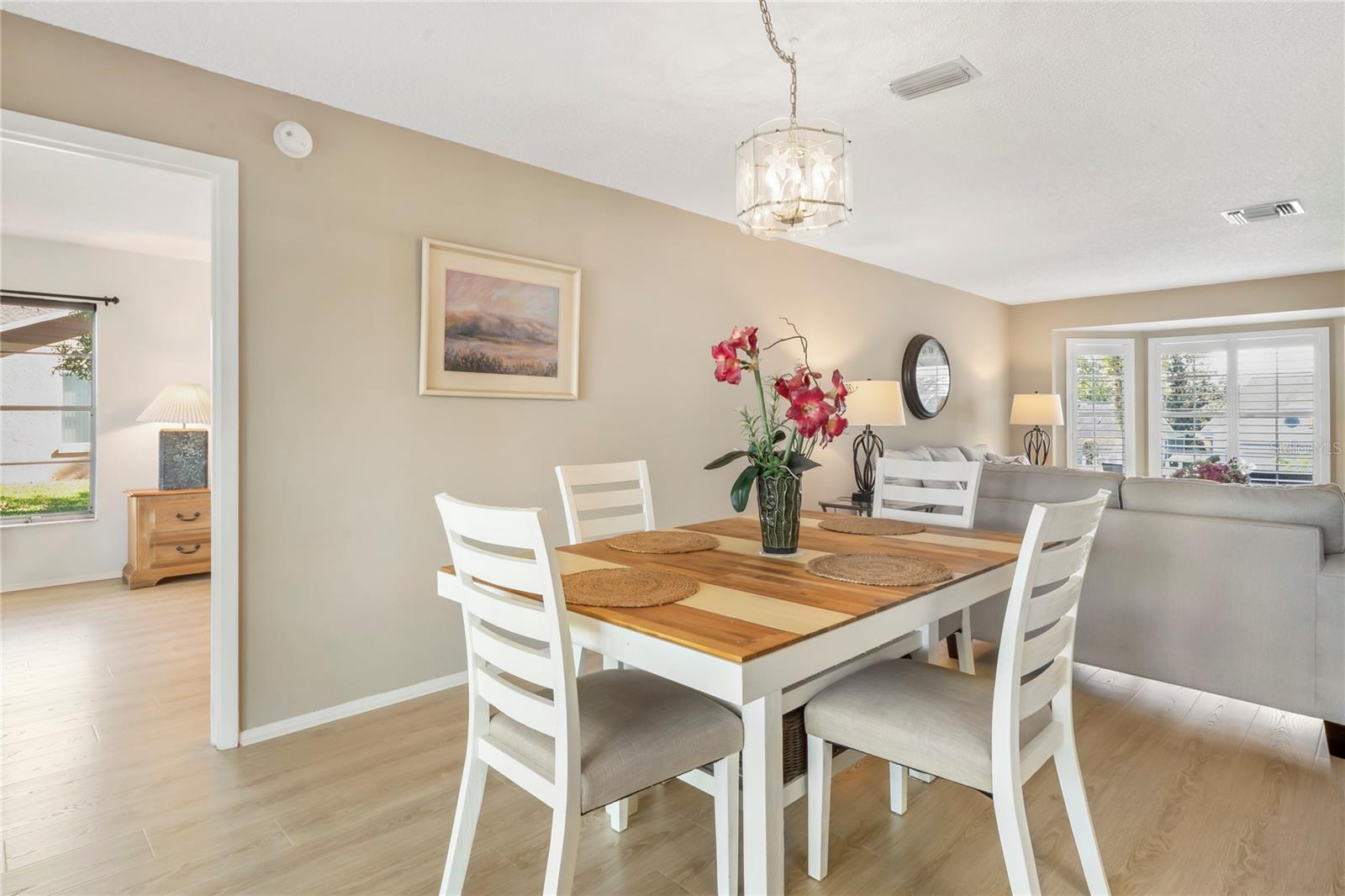 Image 22 of 98 For 7107 Pond View Court