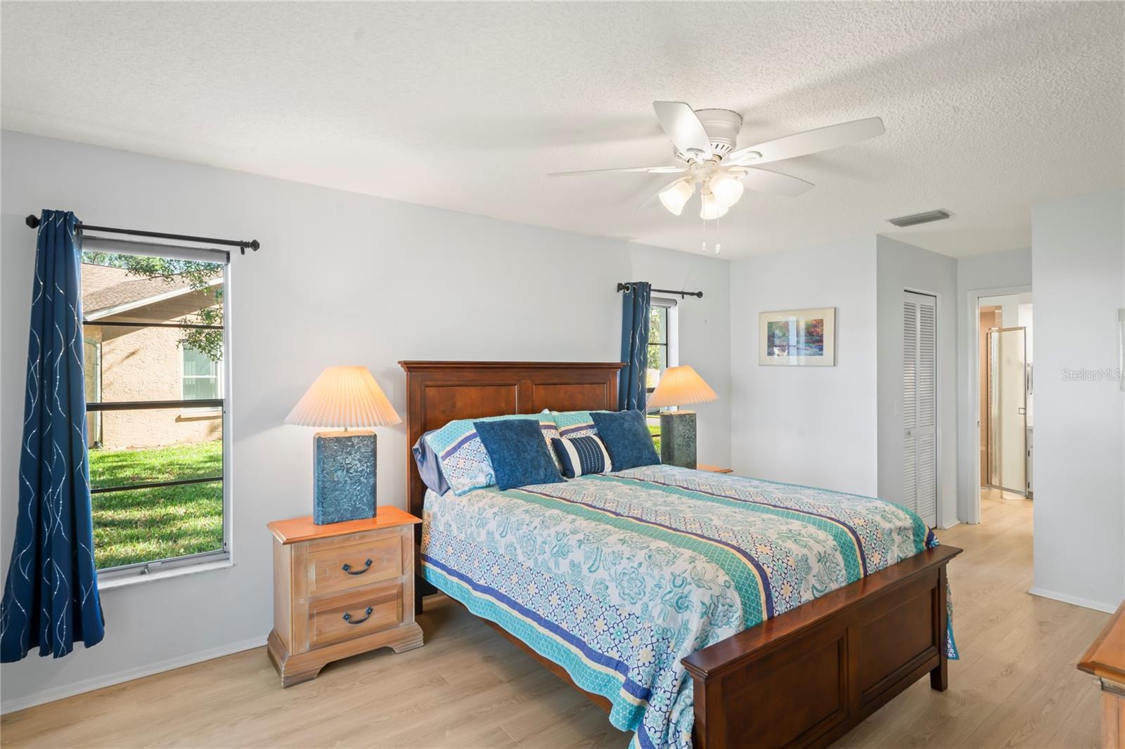 Image 28 of 98 For 7107 Pond View Court