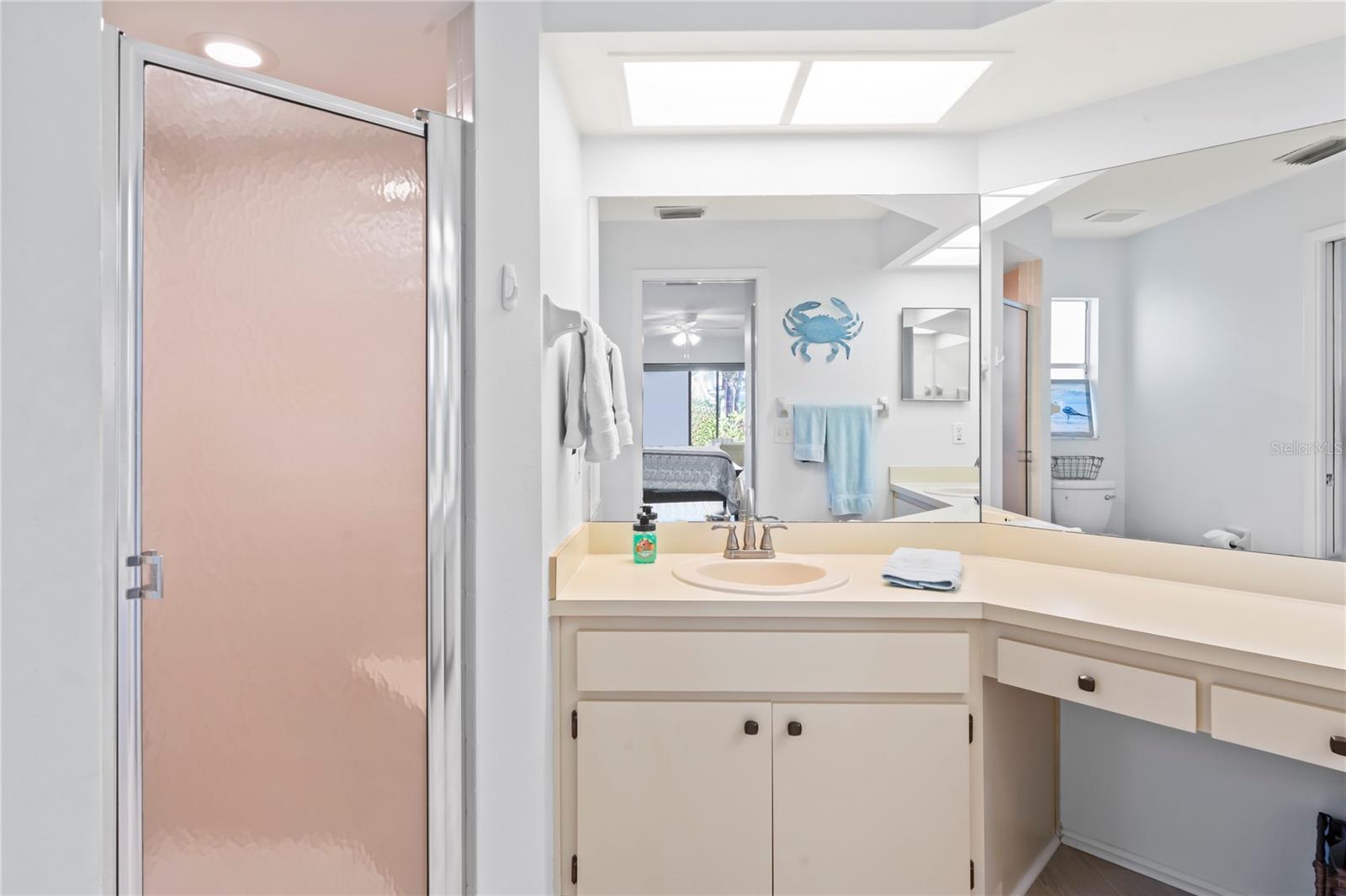 Image 33 of 98 For 7107 Pond View Court