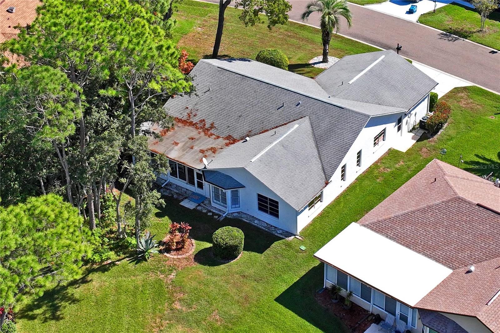 Image 54 of 98 For 7107 Pond View Court