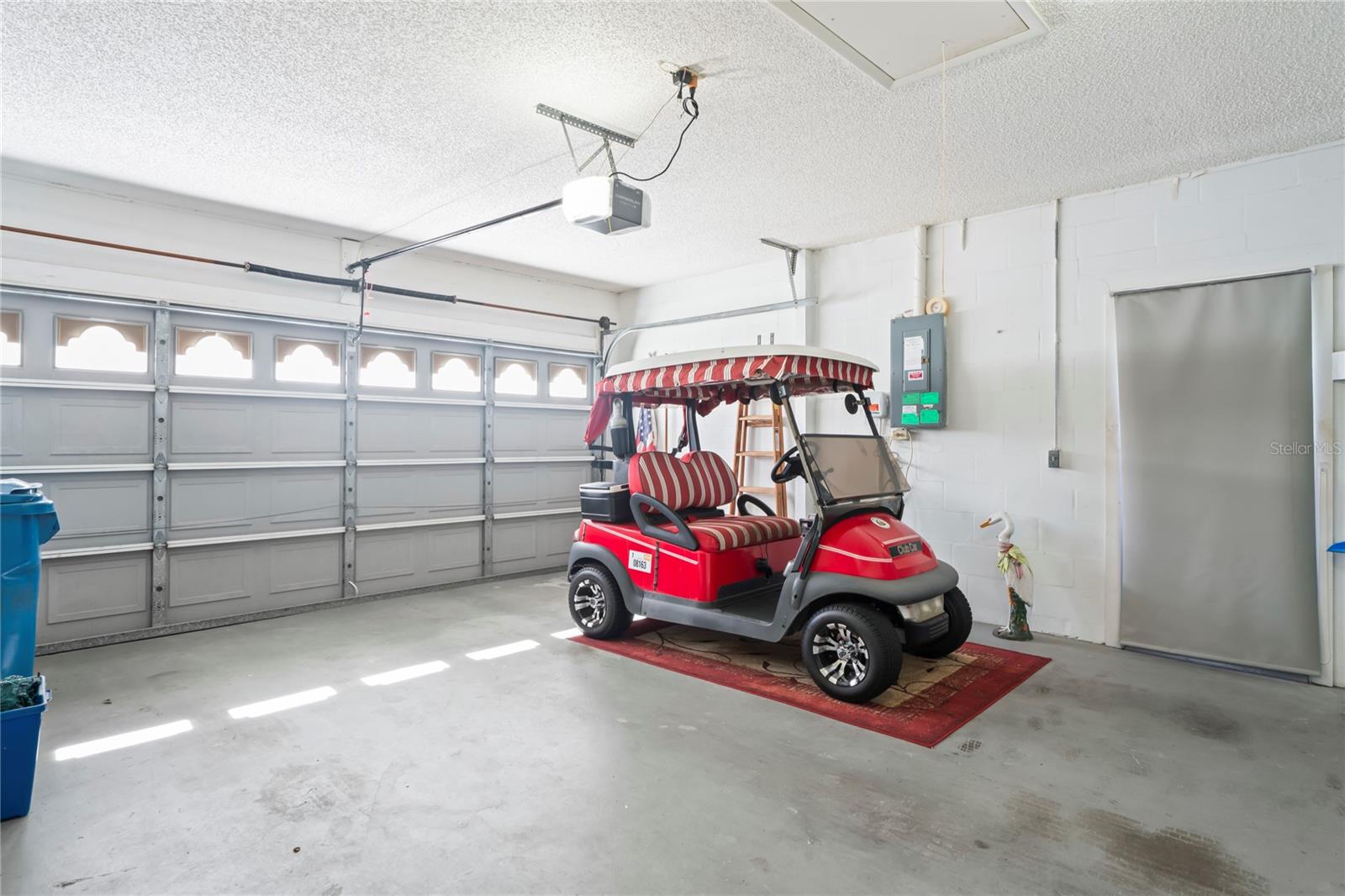 Image 57 of 98 For 7107 Pond View Court