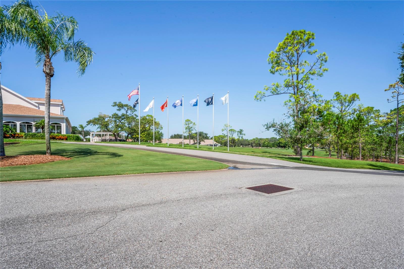 Image 71 of 98 For 7107 Pond View Court