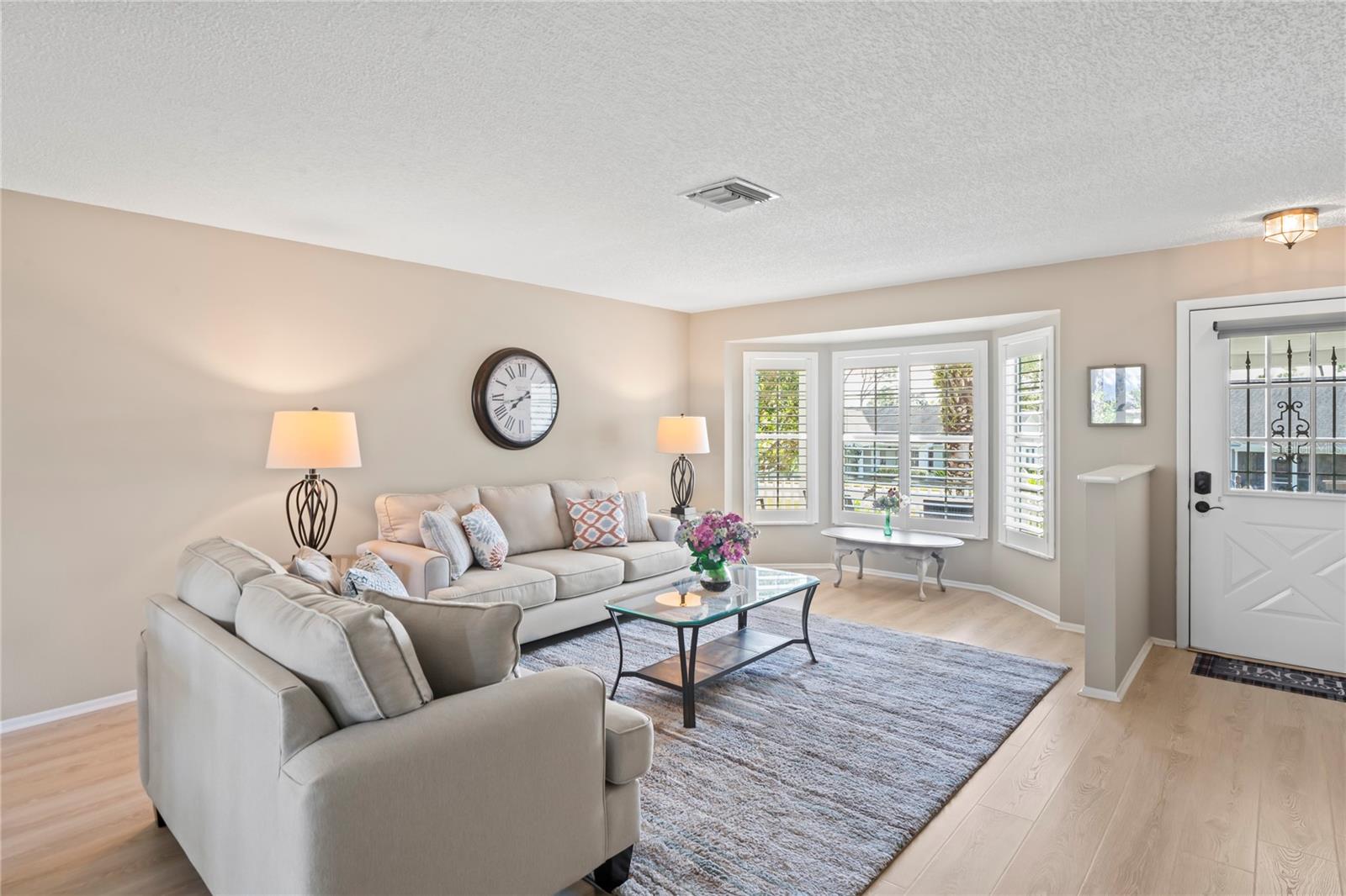 Image 9 of 98 For 7107 Pond View Court