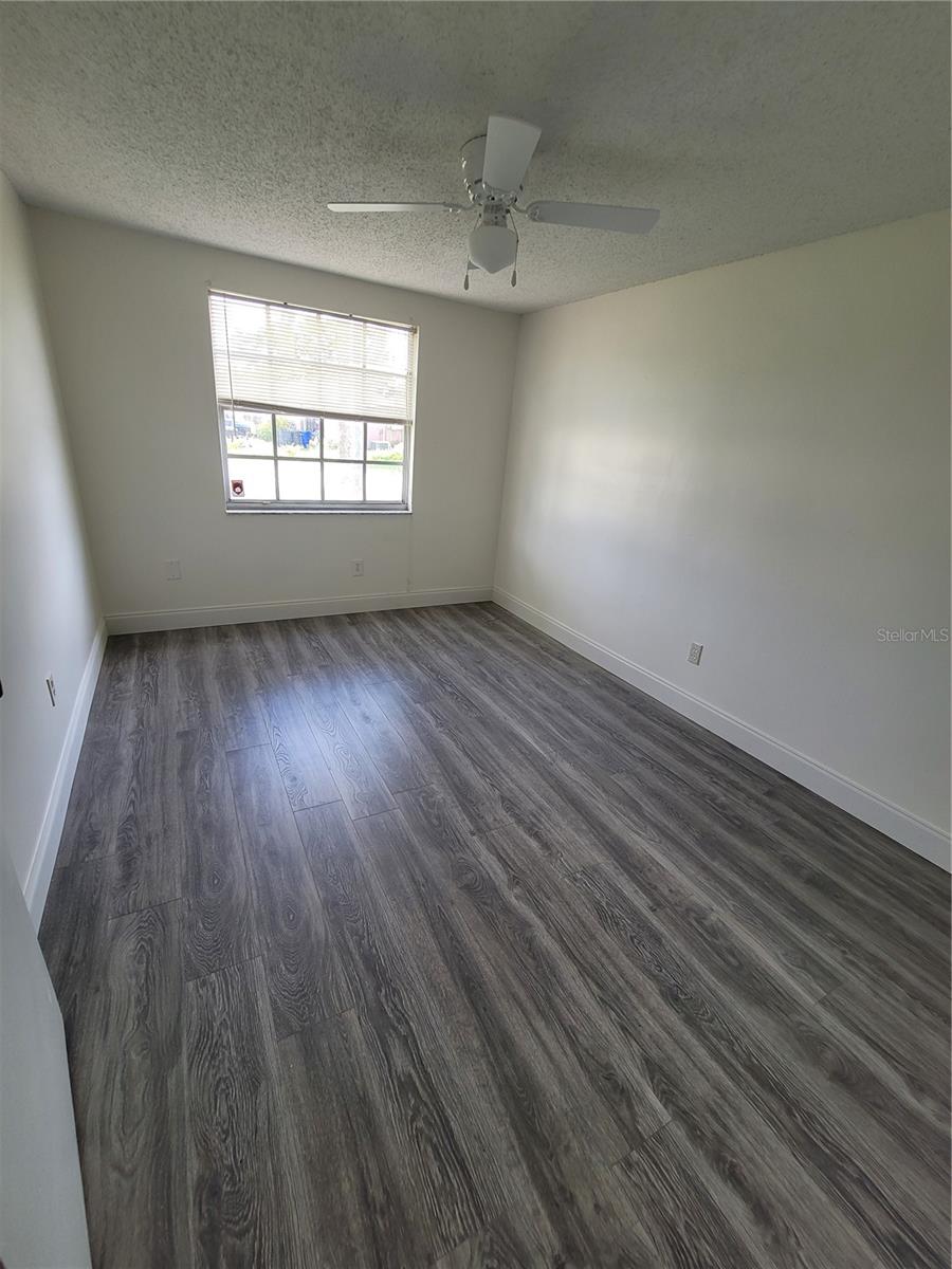 Image 10 of 40 For 9826 Lehigh Drive