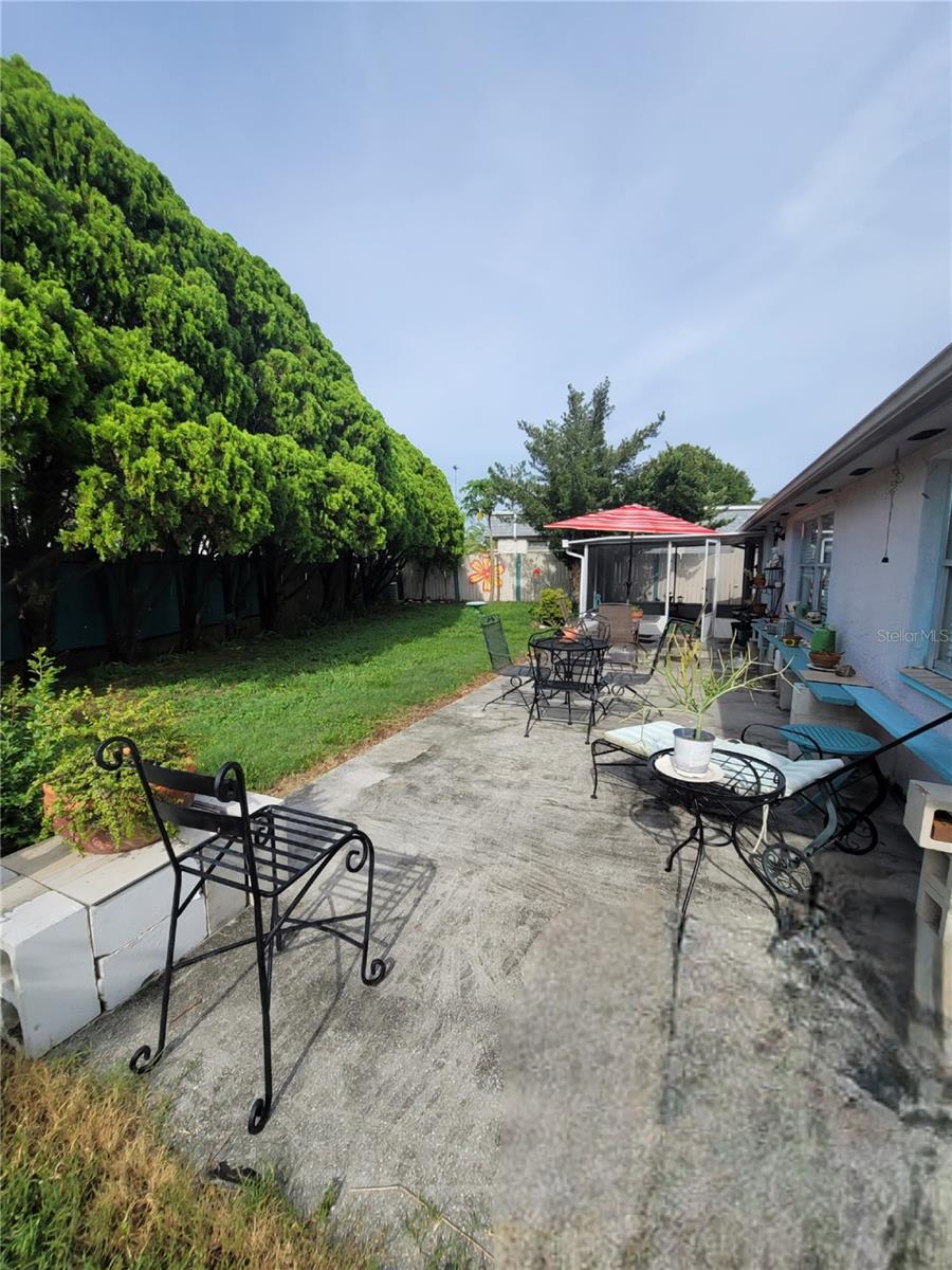 Image 35 of 40 For 9826 Lehigh Drive